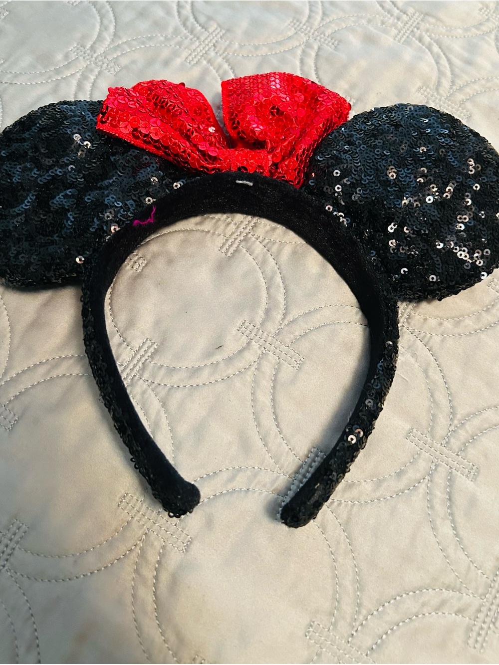 Disney Parks Minnie Mouse Sequin Ears – Black & Red Bow